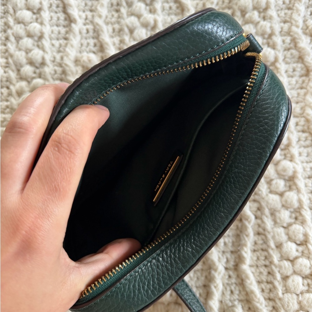 Tory Burch Forest Green Pebbled Leather Crossbody with Gold Hardware - Picture 4 of 4